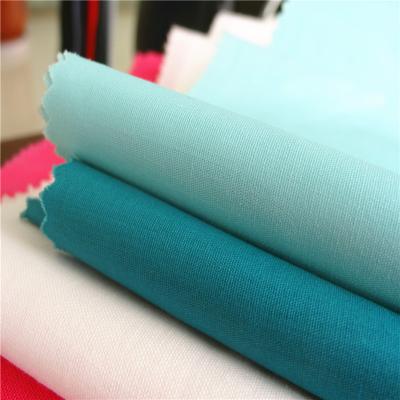 China Shirt Blouse Dress Shrink-Resistant Fabric , 40x40 133x72 Poplin Dye Fabric for sale