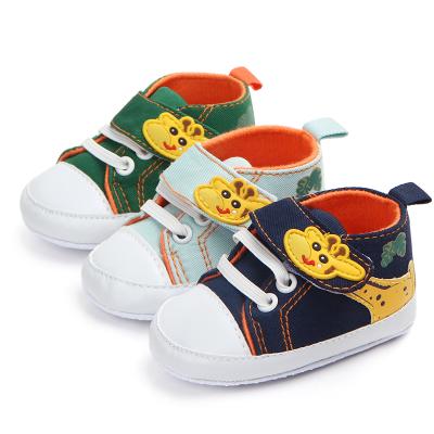 China New Cotton Fabric Giraffe Canvas Baby Shoes Anti-skid Infant Shoes Lovely for sale