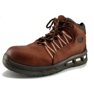 China Fiberglass Toe Waterproof Men Worker Shoes Compound Oil Resistant Working Safety Boots for sale