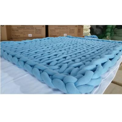 China Stock 100% COTTON D2-3cm Disposable Machine Washable SEAMLESS Nomadic Yarn Filled Tube Braid Hand Knit Thick Heavy Yarn Cloth Blanket for sale