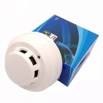 China Tamper Alarm Home Security Wide Voltage Range Smoke Detector With Relay Output DC12V Smoke Sensor for sale