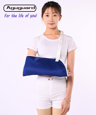 China Adjustable Shoulder Strap Post Surgery Rehabilitation Left and Right Arm Sling for sale