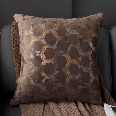 China Viable Wholesale Foil Printing Velvet Square Pillow Case,Lightweight Luxury Velvet Pillow Case Cover,Velvet Polygon Pattern Pillow Covers for sale