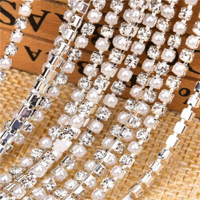 China DIY decoration rhinestone pearl flower chain 3mm/5mm pearl+rhinestone dense crystal diamond flower chain claw flower chain claw shoe clothing accessories headdress sewing trim decorative diy for sale