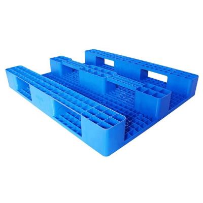 China Warehouse Single Faced Flat Heavy Storage Stacking Use Plastic Pallet For Light Goods for sale