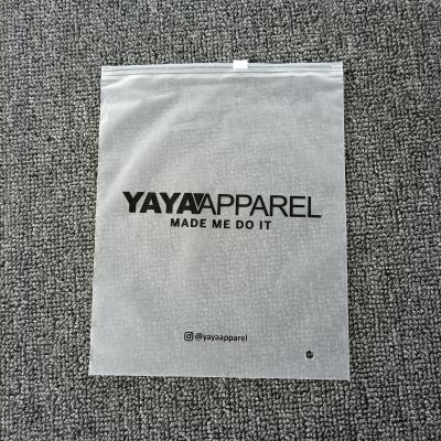 China Good quality recyclable hot sale low price custom logo printing frosted zipper lock bag for clothing packaging for sale