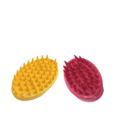 China Sustainable Dog Bathing Rubber Brush New Pet Product Dispenser Grooming Supplier 2021 for sale