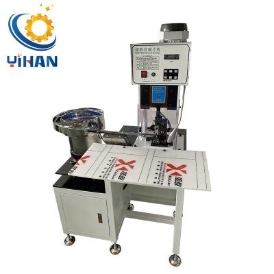 China Halbautomatische Vibrationsplatten-Zuführungsmaschine für die Verklemmung von Endgeräten zu verkaufen