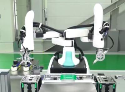 Cina La struttura a due bracci del robot Kawasaki DuAro massimizza l'efficienza in vendita