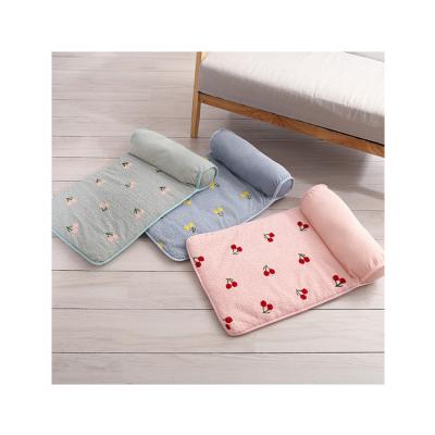 China Cute Breathable Top Grade Dog Protection Dog Bed With Pillow Cat Bed Sleeping Dog Cushion Comfortable With Pillow for sale