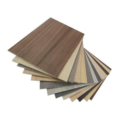 中国 1220×2440mm MDF 壁パネル 4×8 メラミン覆いMDF板 販売のため