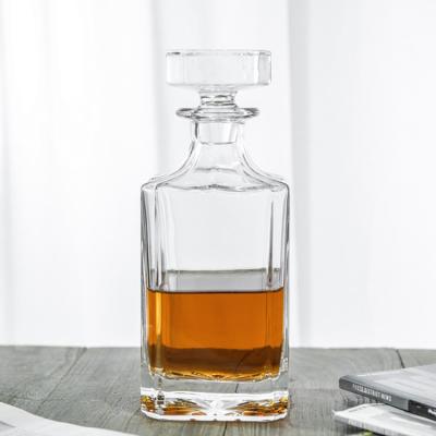 China Wholesale Lead Free Crystal Glass Square STOCK 26 oz 750ml Whiskey Decanter Set Whiskey Decanter With Glass Stopper for sale