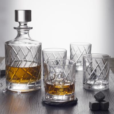 China CURRENT Wholesale Luxury Antique Engraved Whiskey Decanter Gift Set With Customized Hand-Cut Glass Decanter Set With Glasses for sale