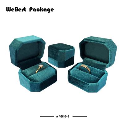 China Korean Eco-friendly Green Peacock and Ladies Velvet Jewelry Gift Box Korean Leather Ring Box for sale