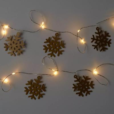 China 20ct Fairy Lights Snowflake Dew Drop Warm White With Silver Wire Christmas Wooden Decor Led Fairy Lights Battery Operated for sale