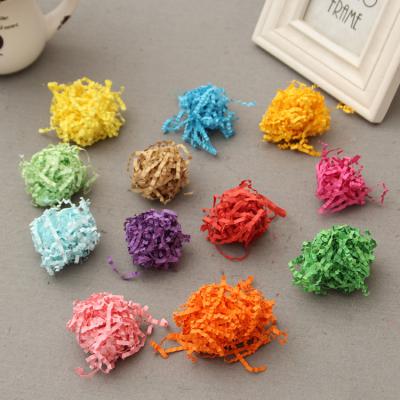 China Moisture Proof Custom Colored Kraft Fold Cut Wrapping Filling Shredded Paper for sale