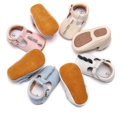 China Princess Baby Shoes Newborn Girls Breathable Luxury Soft Leather Shoes Summer Prewalker Moccasins Unique Rubber Non-slip Hollow Walkers First for sale