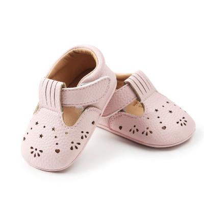 China PU Flat Soft-sole Non-slip Rubber First Walker Newborn Baby Girl Breathable Infant Toddler Bowknot Sneaker Baby Accessories for sale