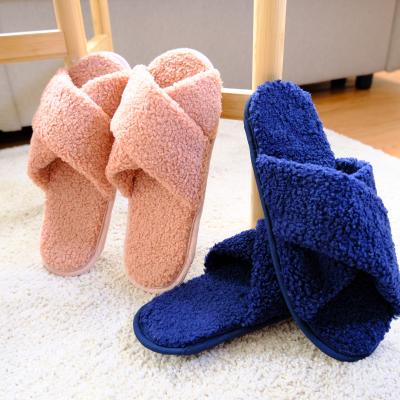 China 2021 Wholesale Fashion Cheap Women's Fluffy Fur Slipper From Light Manufacturer for sale