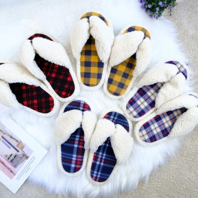 China CUSHIONING Custom Soft Fuzzy Open Toe House Fluffy Flip Flops Slippers For Women Furry Furry Thong Slippers for sale