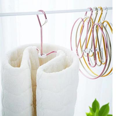 China Bathroom Sheet Scarf Smart Windproof Hanger Aluminum Alloy Spiral Hanger for sale