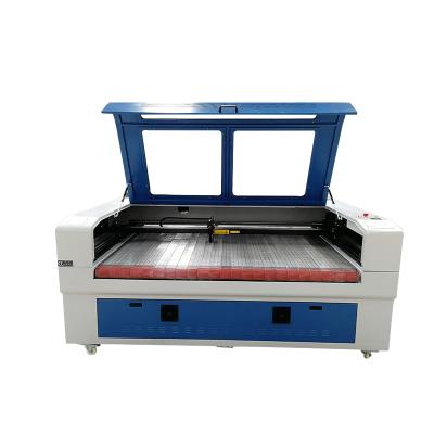 China Automatic Feeding Laser Engraving JNLINK CO2 Laser Engraving Cutting Machine For Cloth Embroidery Textile Cloth for sale