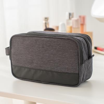 China 2021 New Arrival Custom Made Men's Durable Zipper Double Polyester Make Up Bag Hanging Large Capacity Cosmetic Bags for sale