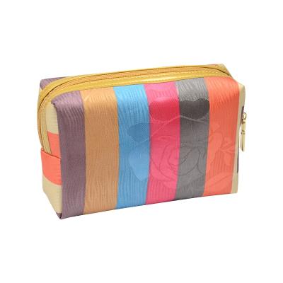 China Lady 2020 New Design Cosmetic Bag Private Label PU Make Up Bag Luxury Travel Flower Wash Bag For Women for sale