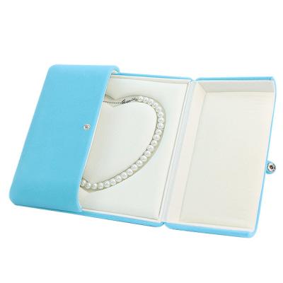 China Handmade Custom Logo Velvet Jewelry Chain Box Jewelry Box With Pocket for sale