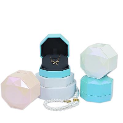 China Jewelry Display Factory Sale Hot Jewelry Display Stand Necklace Bracelet Packaging Packaging Box With Straps for sale