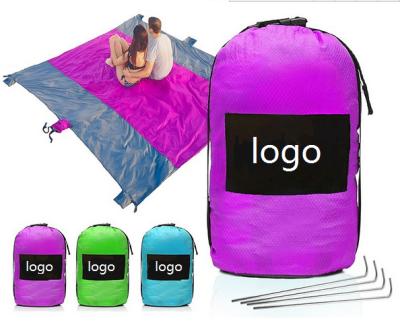 China Outdoor Camping Hiking Waterproof Sand Beach Traveling Free Blanket And Ripstop Nylon Parachute Covering Camping Mat for sale