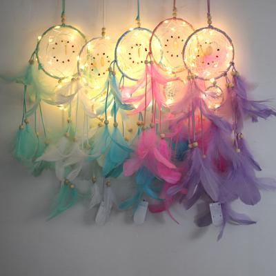 China Home Decoration DIY Unique Dream Catcher Fashion Feather LED Handmade Dream Catcher for sale