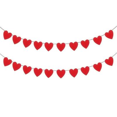 China Red Felt Heart Hanging Garland Banners Romantic Valentine's Day Decoration for sale