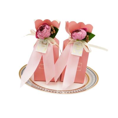 China Recyclable Embossing Varnishing Cardboard Stamping Wedding Fishtail Is A Candy Box Baby Birthday INSTAGRAM Gift Box Hand Box for sale