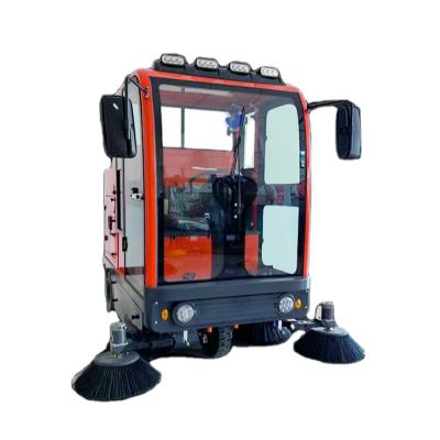 China Hotels Driving Fully Enclosed Road Sweeper With Brushes for sale