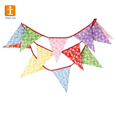 China Custom Pennant PVC Vinyl PE Flag And Colorful Fabric Bunting Flags for sale