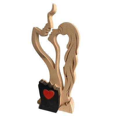 China Europe Eternal Wooden Statue Decoration Couples Simple Love Lover Kiss Opens Decoration Room Decoration for sale