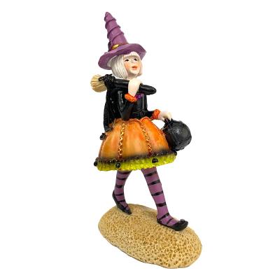 China Creative Doll Border Office Witch Decoration Resin Europe Halloween Toy Doll for sale