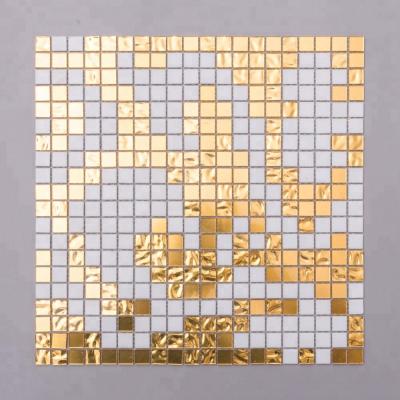 China High End Parquet Fashion 15*15 Gold And White Square Glass Mosaic Slab for sale