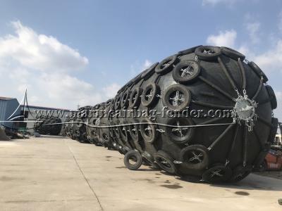 China Fenders pneumáticos de borracha para barcos com fácil instalação à venda