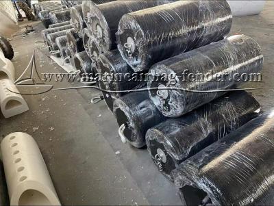 China Corrosion Resistant Floating Foam Fender Customized Size ISO45001 Approved for sale