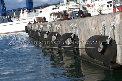 China Ship Launching Marine Rubber Fender Black With All Accessories for sale