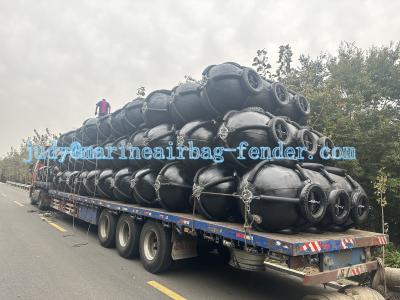 China Good Weather Resistance Vessel Pneumatic Rubber Fender 50kPa/80kPa Strength for sale