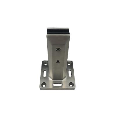 China New Modern Design SS2205 Barrier Clamp Glass Spigot for sale