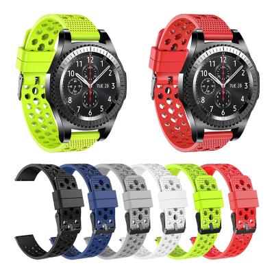 China Water Resistant Silicone Watch Band 22mm Breathable Waterproof Watch Strap Suitable for Samsung Huawei Smart Band Watch for sale