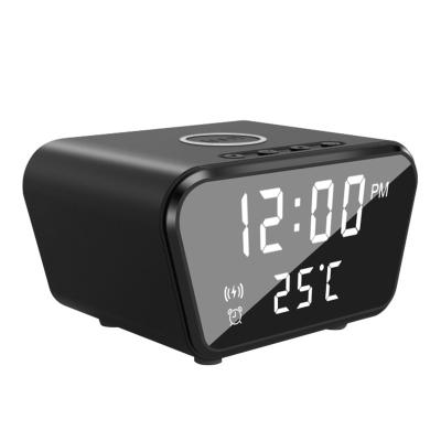 China Best Selling Antique Style 15W Alarm Clock Wireless Charger Support Customized LED Digital LOGO for sale