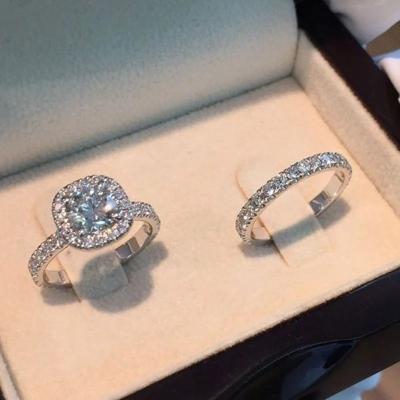 China Supplier Charm Romantic Couple Rings Jewelry Women Ring Set 925 Moissanite Silver Engagement Ring for sale