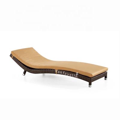 China Best Modern Extended Wicker Sun Lounger Rattan Sun Lounger Pool Lounge Chairs for sale