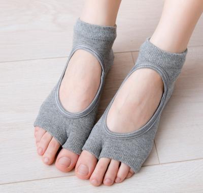 China Custom 80%COTTON Non Slip Split Toe Yoga Socks Combed Toe Pilates Socks Half Backless Cotton Sports Dance Socks for sale