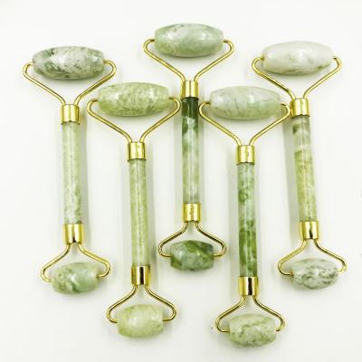 China High Quality Hand Held Jade Roller Facial Wrinkle Remover Quartz Jade Roller Massager For Face for sale